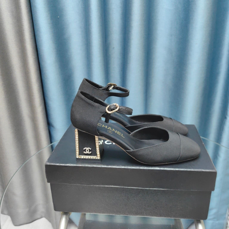Ch*el high heels